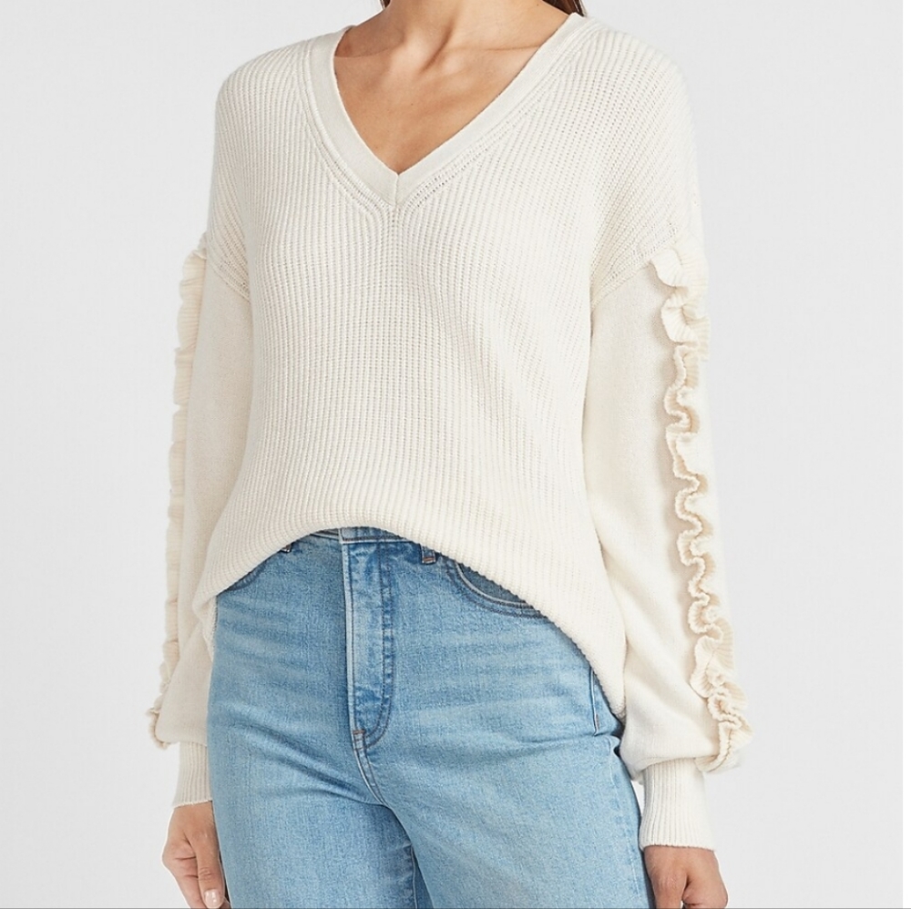 NWT Express Ribbed Ruffle Sleeves Cream Sweater